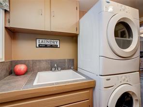 2064 Lansdowne Rd — listing photo 28 of 63