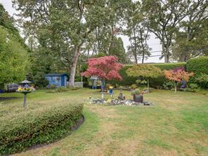 2064 Lansdowne Rd — listing photo 31 of 63