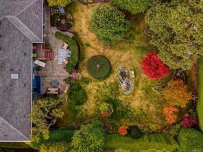 2064 Lansdowne Rd — listing photo 46 of 63