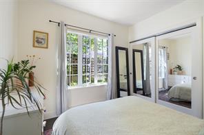 105-1011 Burdett Ave — listing photo 14 of 27