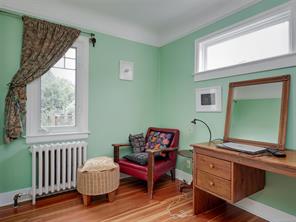 1637 McRae Ave — listing photo 16 of 30