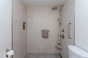 201-2520 Wark St — listing photo 25 of 33