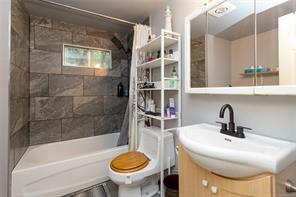1-2670 Sooke River Rd — listing photo 25 of 38