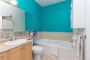 7921 Polo Park Cres — listing photo 22 of 40