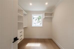 553 Belford Pl — listing photo 15 of 26