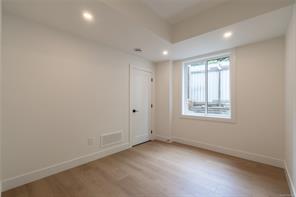 553 Belford Pl — listing photo 24 of 26