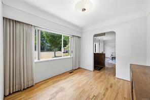2430 Camelot Rd — listing photo 16 of 36