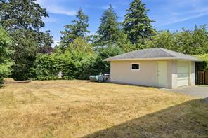 2430 Camelot Rd — listing photo 35 of 36