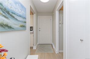 8-3350 Island Hwy — listing photo 28 of 36