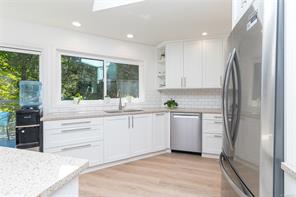 4468 Autumnwood Lane — listing photo 18 of 53