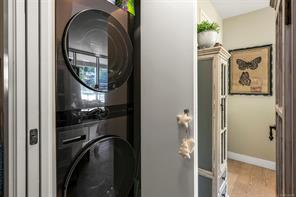 407-3529 Dolphin Dr — listing photo 16 of 31