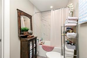 407-3529 Dolphin Dr — listing photo 18 of 31