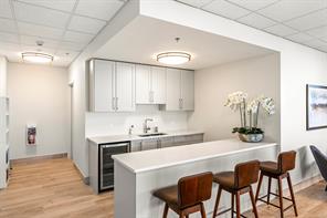 407-3529 Dolphin Dr — listing photo 23 of 31