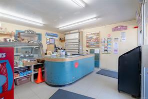 1602 Joan Ave — listing photo 22 of 76