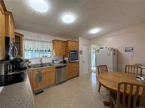 9511 Chancellor Hts — listing photo 15 of 33