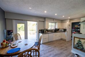 6960 Quatse Cres — listing photo 17 of 18