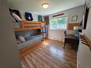 4040 Clegg Cres — listing photo 14 of 31