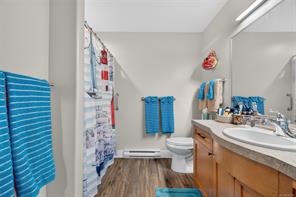 2B-7250 West Saanich Rd — listing photo 21 of 36
