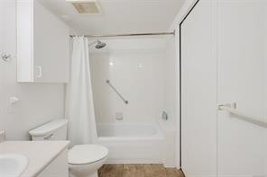 209-1063 Southgate St — listing photo 21 of 37