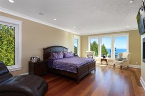 6480 Eagles Dr — listing photo 18 of 45