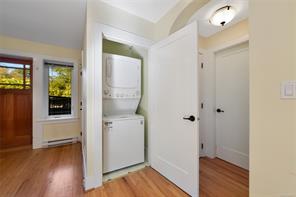 603 Moss St — listing photo 17 of 24