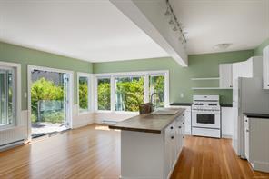 389 Moses Point Rd — listing photo 22 of 46