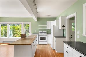 389 Moses Point Rd — listing photo 23 of 46