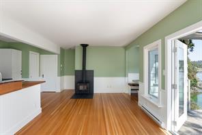 389 Moses Point Rd — listing photo 24 of 46