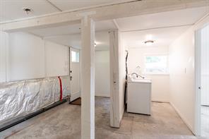 389 Moses Point Rd — listing photo 31 of 46