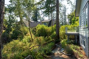 389 Moses Point Rd — listing photo 36 of 46