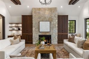 10600 Derrick Rd — listing photo 15 of 52