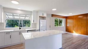 489 Lenhart Ave — listing photo 24 of 63