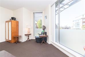 105-100 Saghalie Rd — listing photo 18 of 37