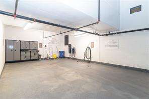 105-100 Saghalie Rd — listing photo 34 of 37