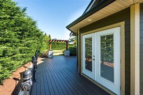 601 Sentinel Dr — listing photo 64 of 80