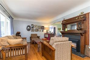 886 Cunningham Rd — listing photo 14 of 98