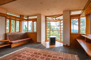 3326 Port Washington Rd — listing photo 20 of 68