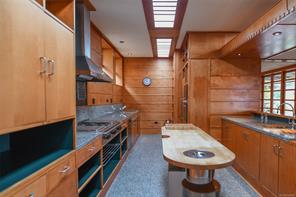 3326 Port Washington Rd — listing photo 28 of 68