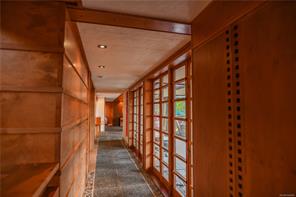 3326 Port Washington Rd — listing photo 33 of 68
