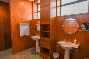 3326 Port Washington Rd — listing photo 41 of 68