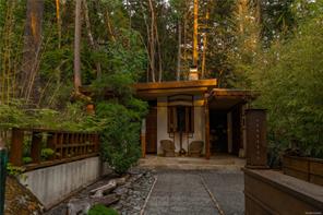 3326 Port Washington Rd — listing photo 59 of 68
