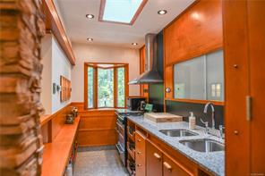 3326 Port Washington Rd — listing photo 66 of 68