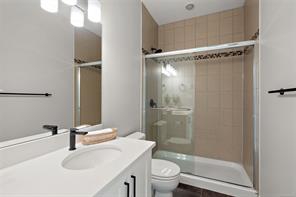 403-844 Goldstream Ave — listing photo 16 of 23
