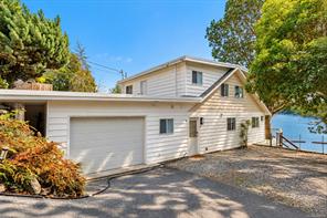 936 Arbutus Ave — listing photo 44 of 47