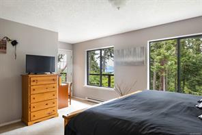 7084 Willis Point Rd — listing photo 17 of 35