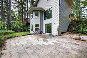 135 Pine Pl — listing photo 25 of 28