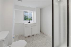 2734 Avebury Ave — listing photo 42 of 57