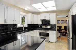 2032 Deborah Pl — listing photo 20 of 64