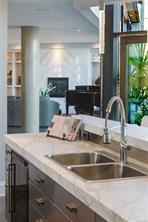 801-847 Dunsmuir Rd — listing photo 21 of 60