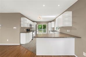 452 Thetis Dr — listing photo 14 of 91